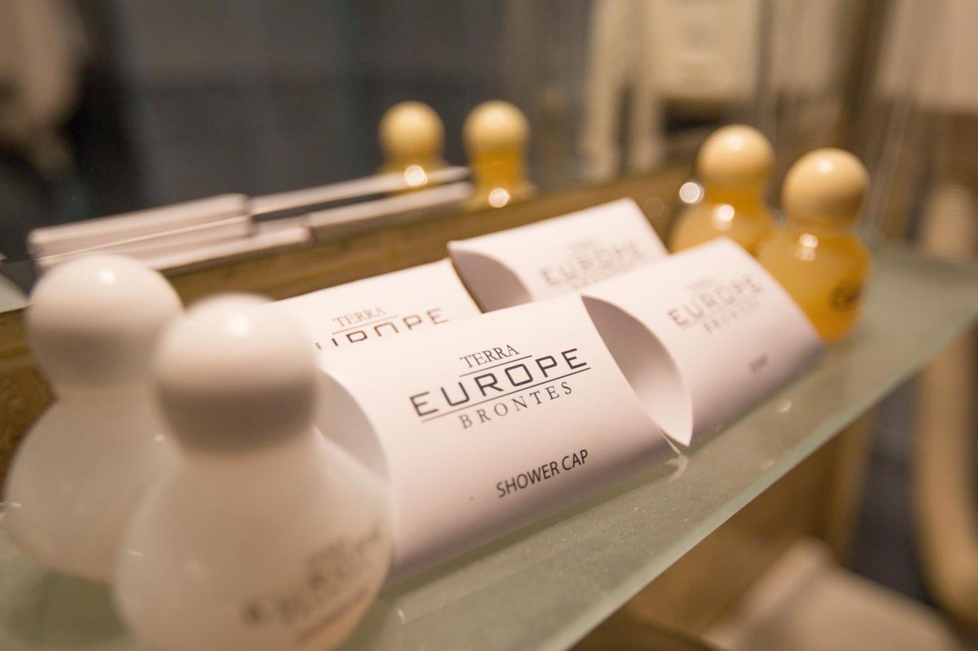 Terra Europe Brontes Hotel トゥルゴヴィシテ エクステリア 写真