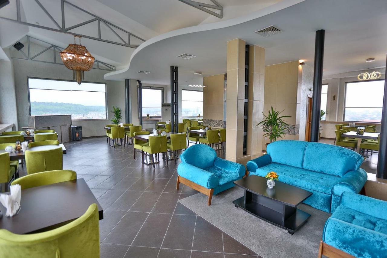 Terra Europe Brontes Hotel トゥルゴヴィシテ エクステリア 写真
