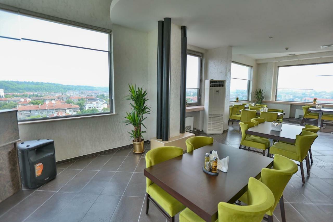 Terra Europe Brontes Hotel トゥルゴヴィシテ エクステリア 写真